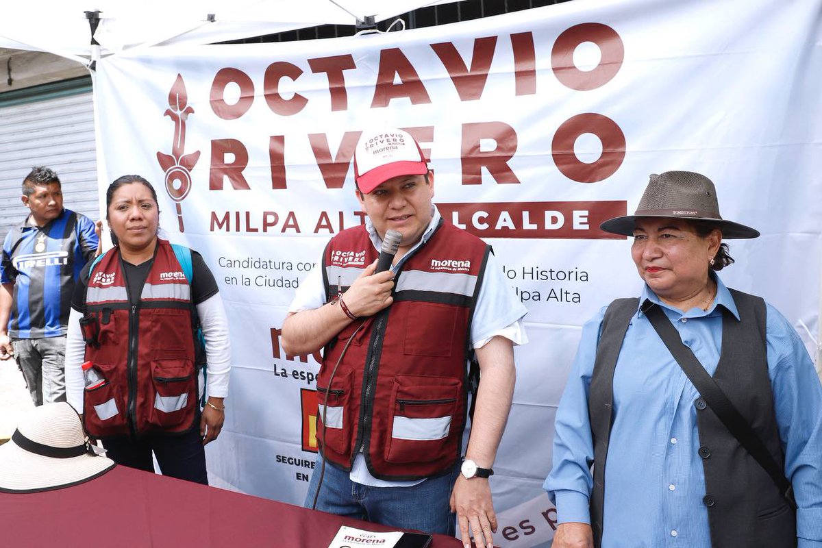 rivero_octavio's tweet photo. En esta campaña gastamos la suela y escuchamos al pueblo. Gracias al Barrio de Santa Cruz por sus palabras y sonrisas. Seguimos sumando aliados por la transformación de #NuestrosPueblos.

#YoSoy4T🇲🇽 
#OctavioSíEsPueblo🤝 https://t.co/PDXijXWDEe