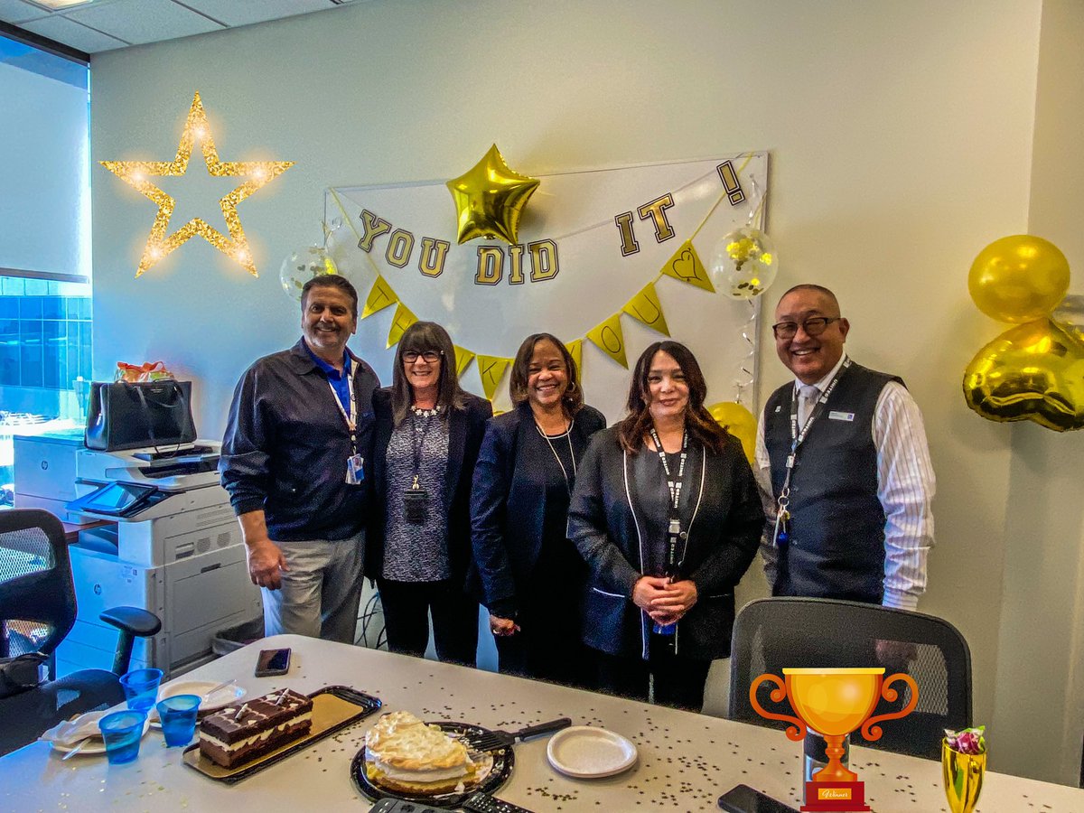 🎓 Celebrating the amazing all ⭐️ LAXCS training team 🏆 🤩🤩Their pride and dedication made LAX 🥇 @dtpilot19 @Glennhdaniels @JABLAX310 @j_montani @angie_gia #BeingUnited #LAXProud