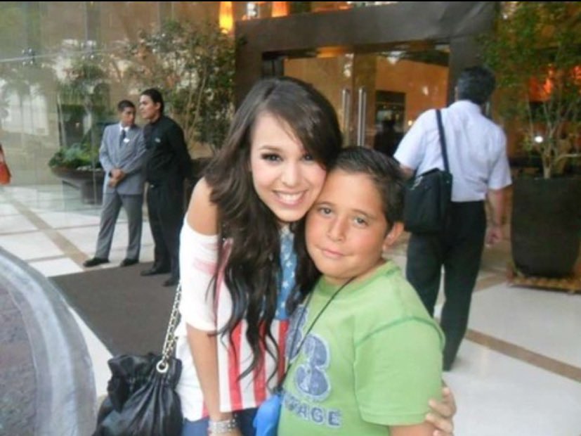 T3NEMOSQHABLAR's tweet image. Hola soy Raul llevo 14 años apoyando y estando con Danna en cada uno de sus proyectos, esta no es la excepción se nos viene un gran etapa en su vida y no por nada esperamos 3 años para este nuevo álbum 💿 siempre contigo 🩶 
IM CHILDSTAR #IntegracionDreamer