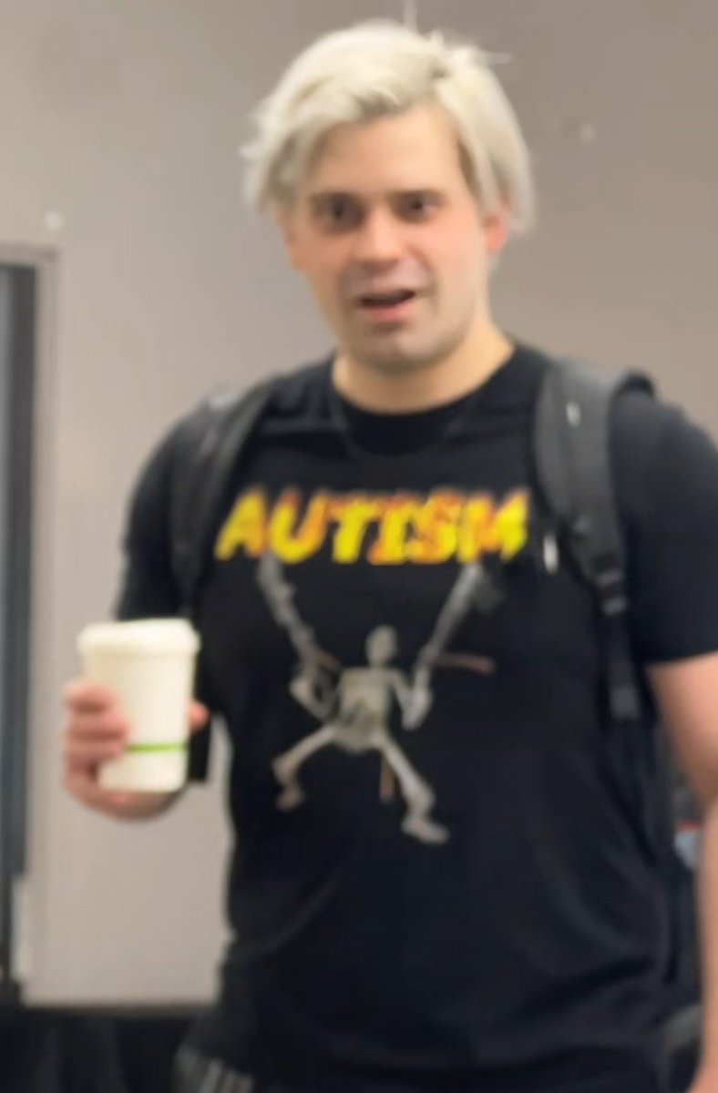 ria_1425's tweet photo. Pov: me when my sibling has been trying to convince me im autistic on a daily basis for like 2 years (also im so sorry i saw a perfect meme opportunity here @DamienHaas) https://t.co/2qivkQmdnY