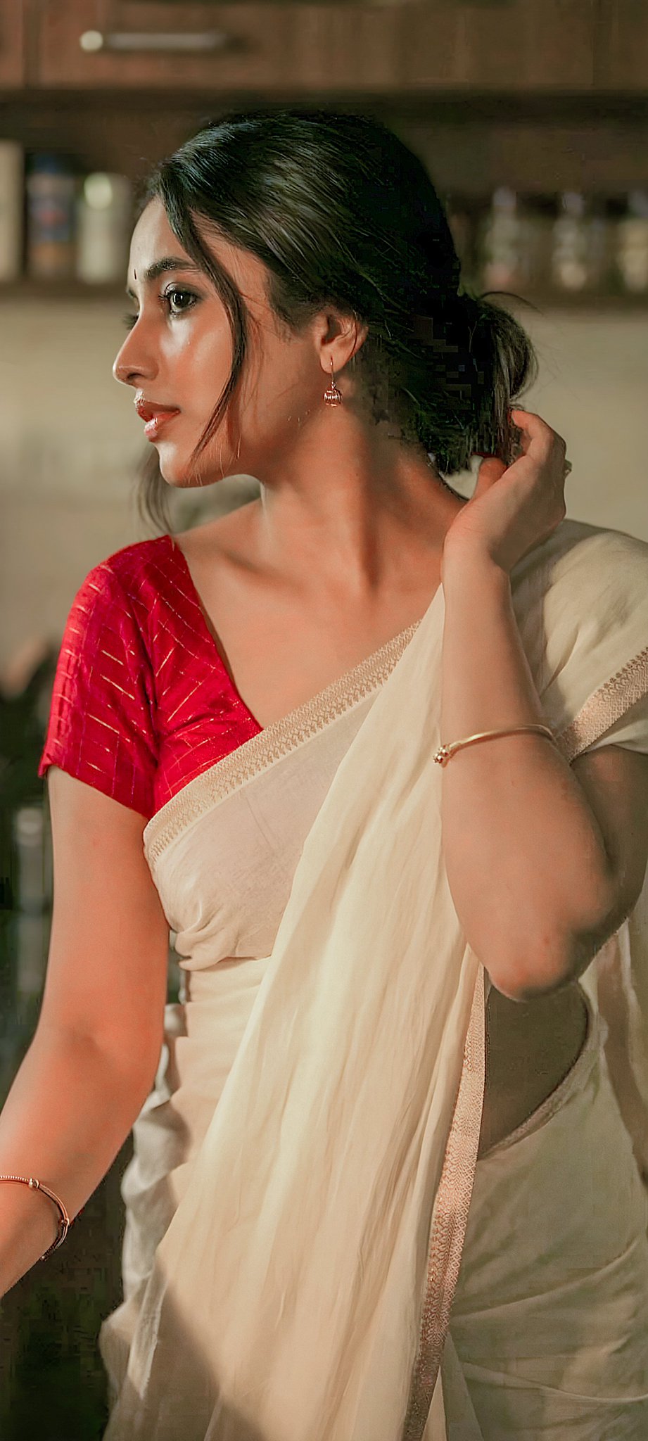 GK2cN9jaQAAq57G?format=jpg&name=large