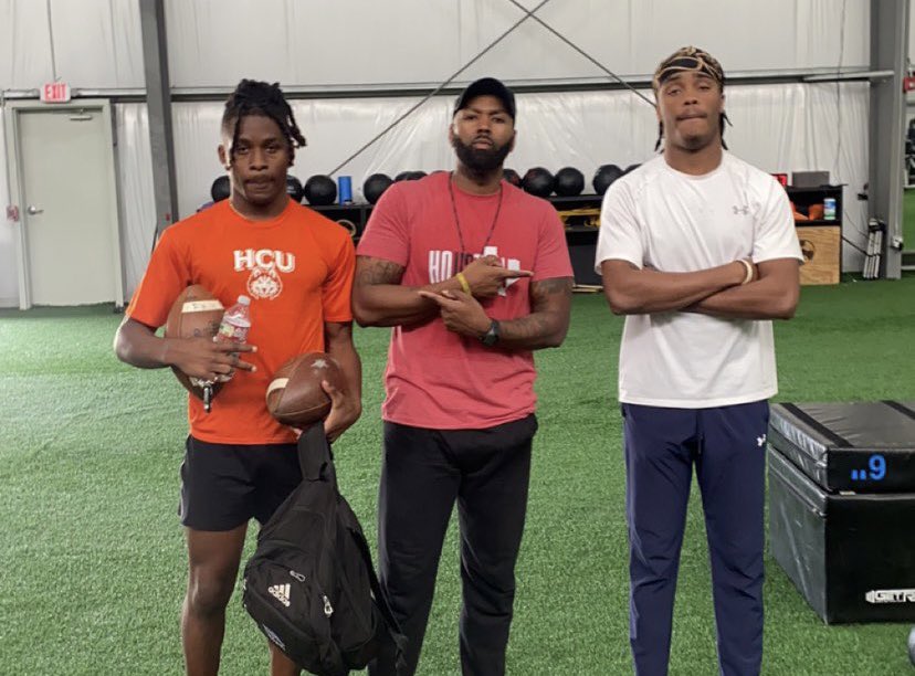 Biggest compliment u can get as a performance trainer is athletes meeting you in middle school and remaining close to you throughout their entire HS career. 
Shout out to my guys <a href="/RmonWilliams1/">R’mon Williams</a> and <a href="/Jordanjones_xx/">Jordan Jones🙏🏽⭐️</a> 
<a href="/TMHS__athletics/">Tomball Memorial Athletics</a> 
I will forever hold these two down. #dbs c/o24