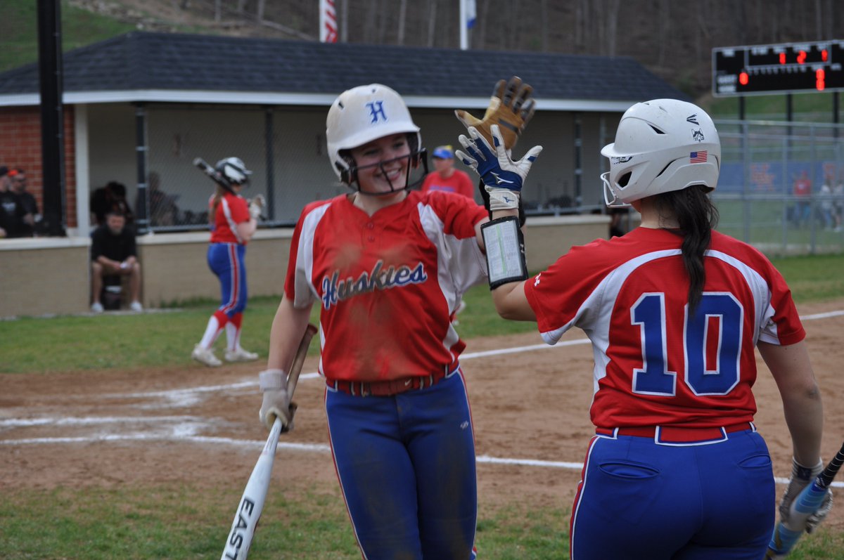 MetroNewsSports's tweet photo. Varney’s dominance allows Herbert Hoover to hand Chapmanville first loss, 3-0:

https://t.co/3kTPVAV47E

#wvprepsb https://t.co/j9E9uMTu3P