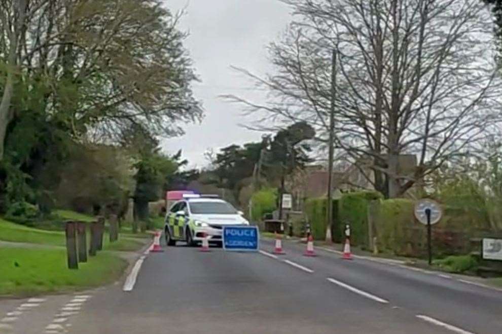 Person dies after crash on #A252 #Canterbury Road between Challock and Charing 🔗 kentonline.co.uk/ashford/news/p… #Accident #Ashford #Collision #truckingNews