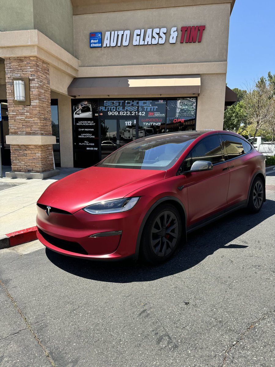 sherwinmdev's tweet photo. Finally tinted the Plaid. Check out Best Choice in Fontana if you need a tint. Miguel always takes care of me. Call him up for a quote 909-823-2142.

Got my usual 3M Crystalline, 50% in the back, 40% in the front. 

(Sponsored post)

#tesla #modelx #modelxplaid #ultrared https://t.co/Lu7SI7CFlj