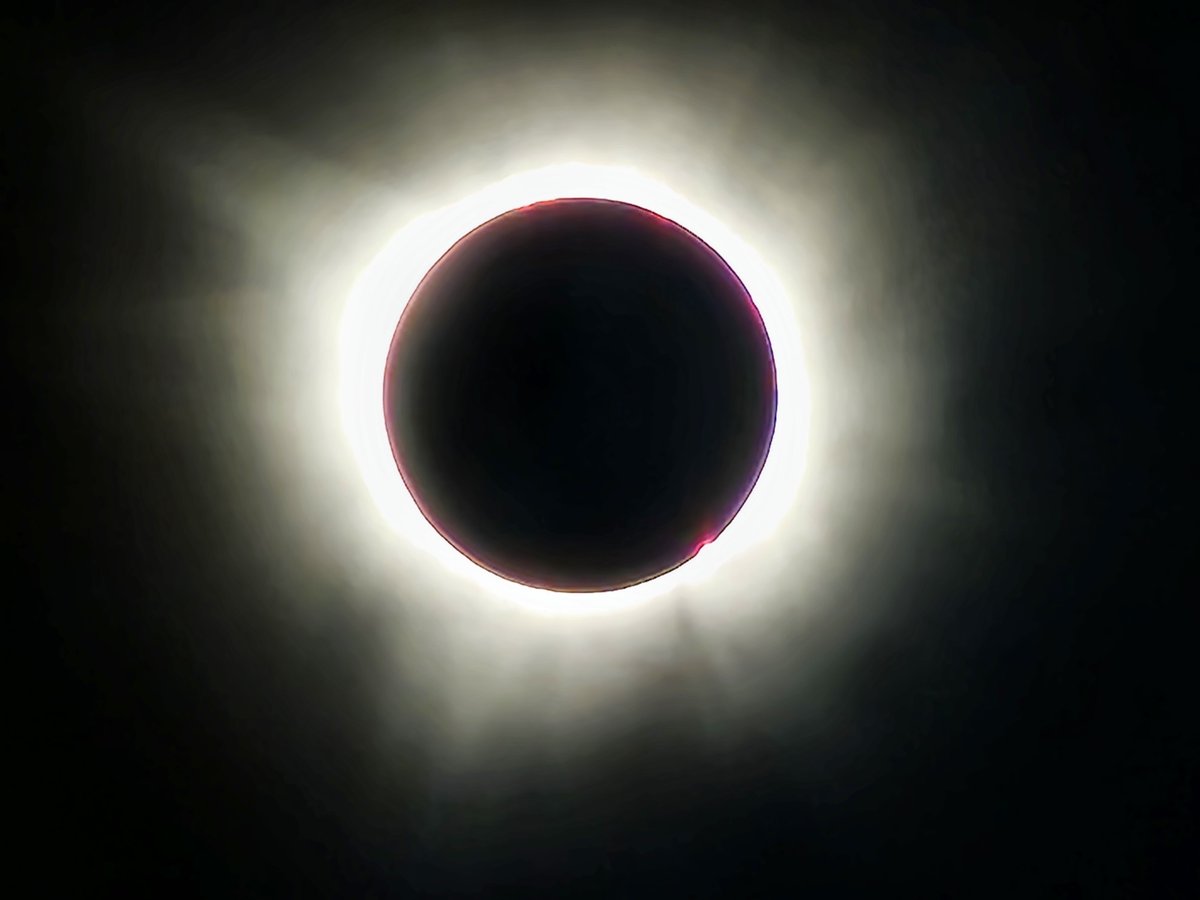 Did you view the partial solar eclipse on Monday? Geophysics professor David Oglesby gave students a look through his telescope. Several EpSci students even traveled directly to the path of totality, capturing incredible images.
All photos shown here were taken by our students!