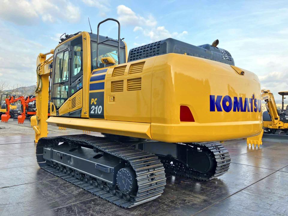 tokuworld7980's tweet photo. こんにちは！

在庫機械のご案内！[BE2874]
https://t.co/HK0wROjaR7
#0.7m3 #ユンボ #PC210-11 #コマツ

#トクワールド #輸出 #中古重機 #中古 #重機 #建機 #愛知県 #春日井市 #重機買取 #ユンボ買取 #建機買取 #解体 #道路 #舗装 #工事 #ユンボ #エアコン #マルチ #共用配管 #解体仕様 #中古車 https://t.co/NYwRjtxcyP