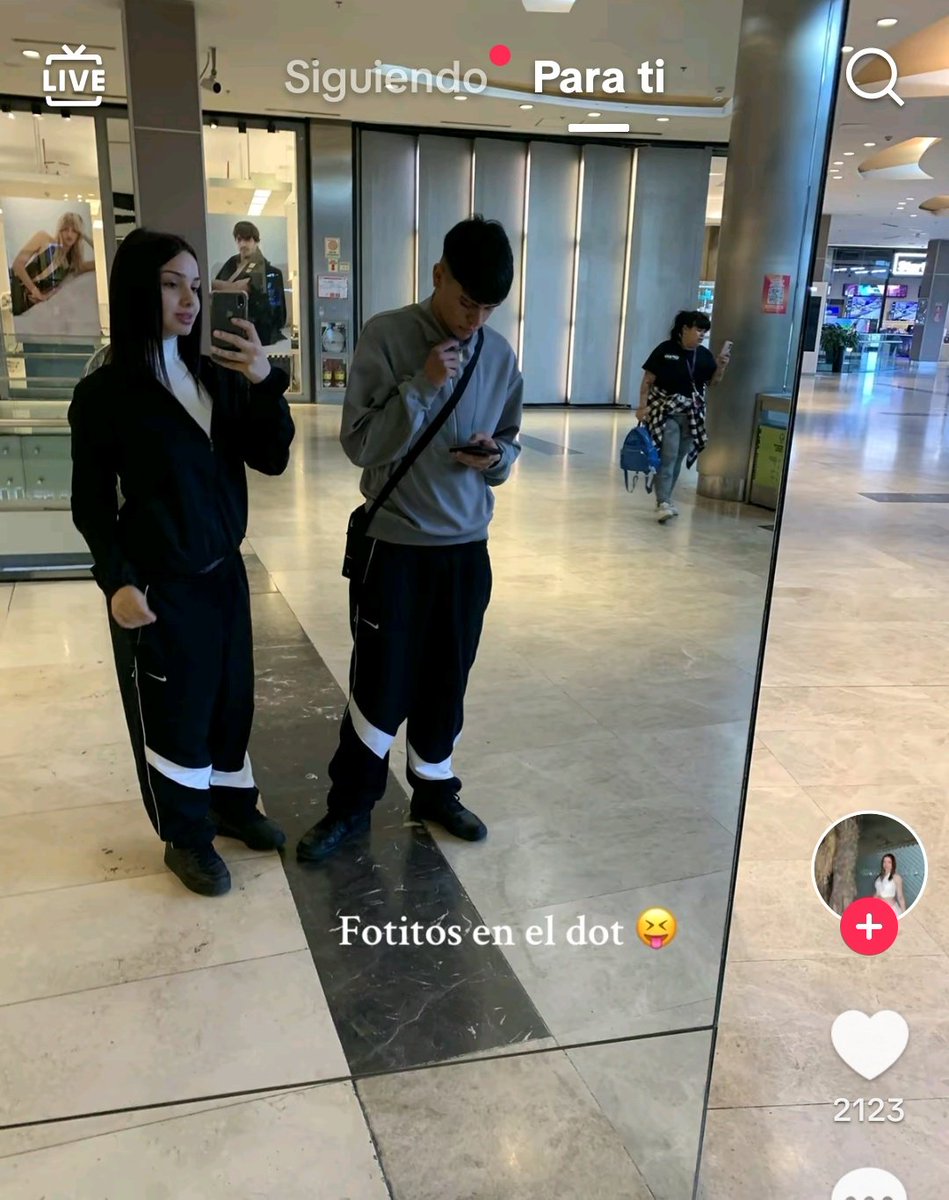 quien para salir combinados con ropa deportiva 😭😍