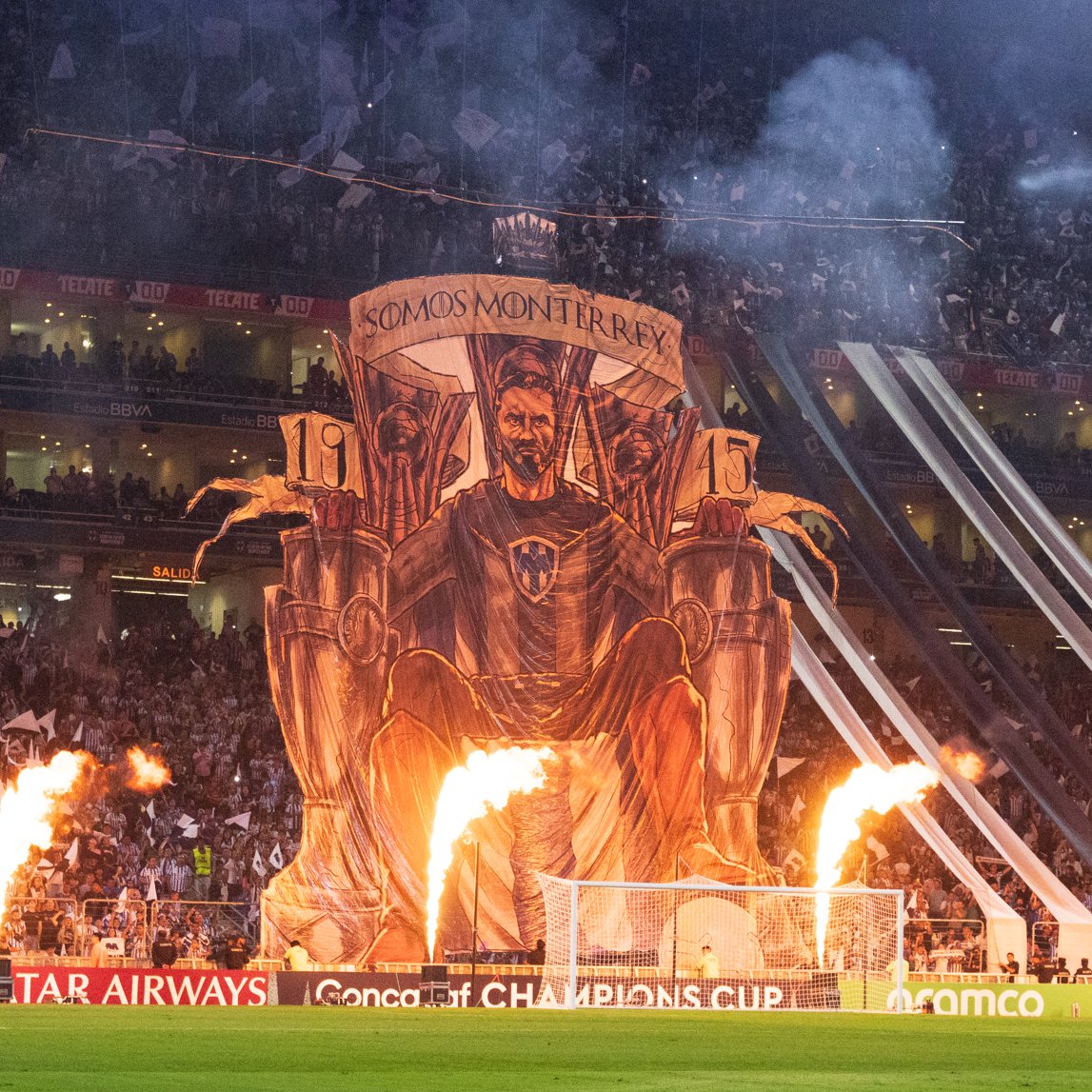 Rayados's tweet photo. ¡EL MONTERREY Y SU GENTE!💙🤍 https://t.co/SxFlhICCzE