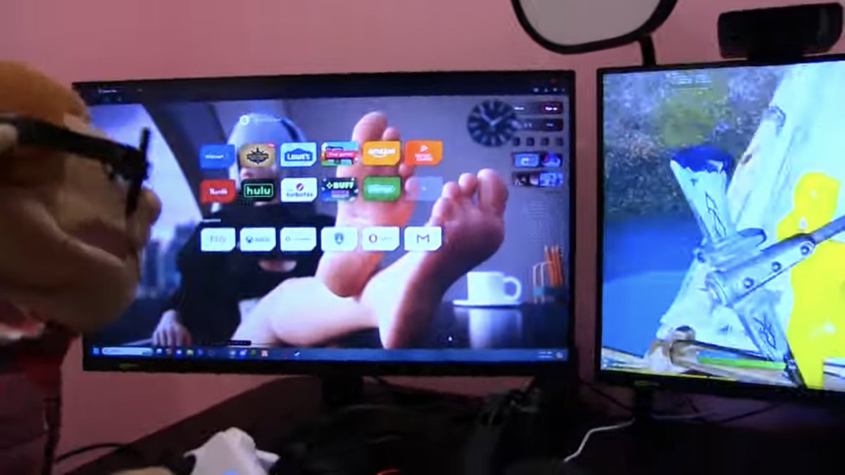 What the hell is that desktop. The new video was alright.