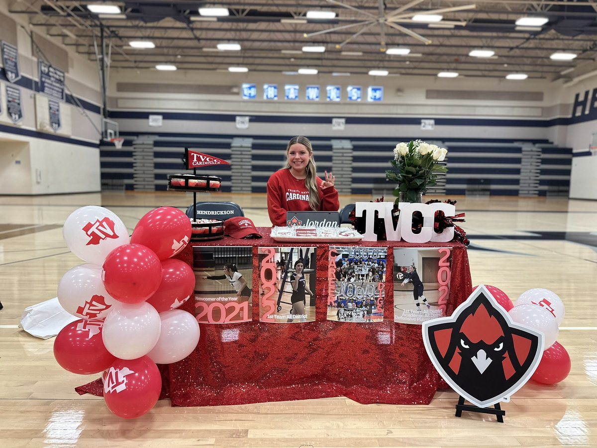 JordanFlo24's tweet photo. @TVCCvball I’m all yours 👌🏽 #GoCards https://t.co/TsEzP8ppRm