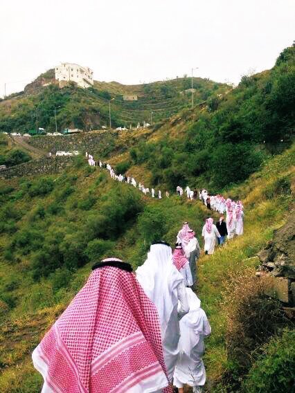 في السعوديه صلاة العيد في جبال فيفاء  🙏