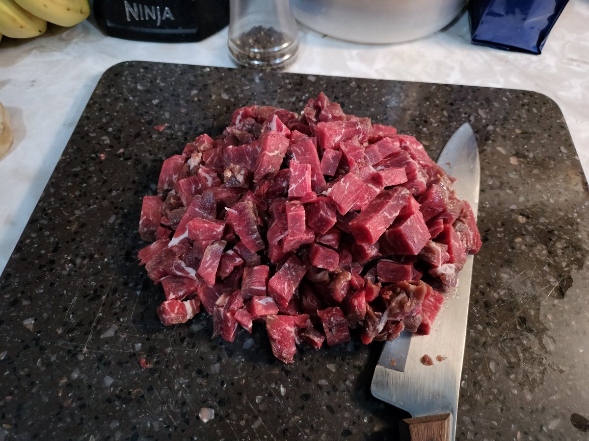 femcel_retard's tweet image. Something wonderful is about to go down. 
#iloveeatingmeat
#meatlovers
#localbeef
#peta