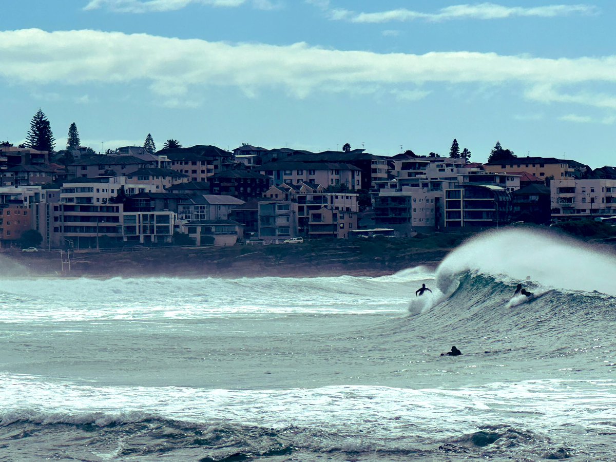 subbie's tweet photo. Huge swell at Maroubra. 
'Beach closed.' Discovered three ocean pools along the way: Mahon Pool, South Maroubra Rockpools, Rob Walker Rockpool. No way I was going in! 🌊
#oceanpools #sydney https://t.co/UNriFMnl1Q