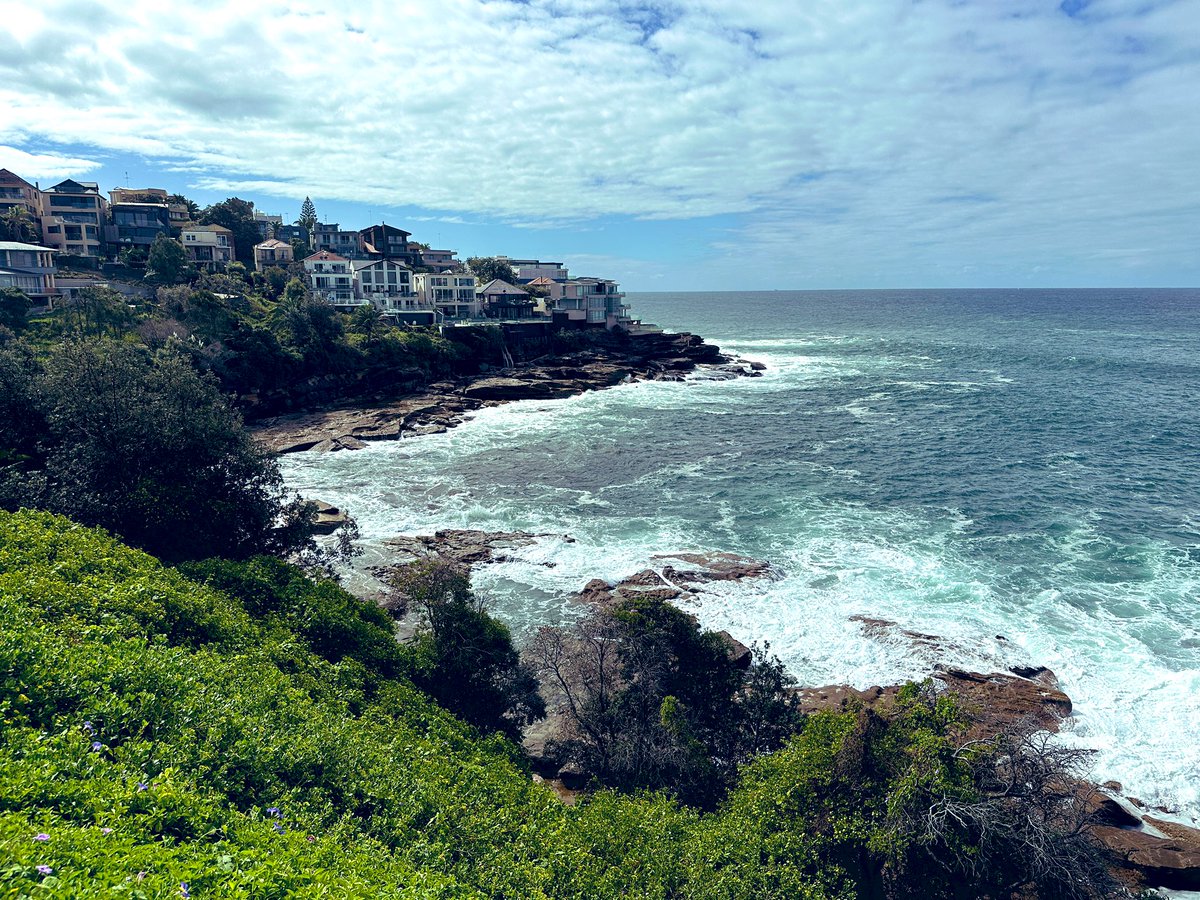 subbie's tweet photo. Huge swell at Maroubra. 
'Beach closed.' Discovered three ocean pools along the way: Mahon Pool, South Maroubra Rockpools, Rob Walker Rockpool. No way I was going in! 🌊
#oceanpools #sydney https://t.co/UNriFMnl1Q