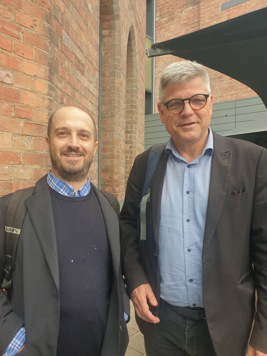 McCallumJames's tweet image. Two years ago I returned to #UTSjournalism, under @AttardMon, eager to complete my MA and build the fight for #inmaterights. 

They couldn't have been less interested; the school, hostile.

Today I met with @BarnsGreg - interested, encouraging, engaged.

Let's do this.

 #rmitlaw