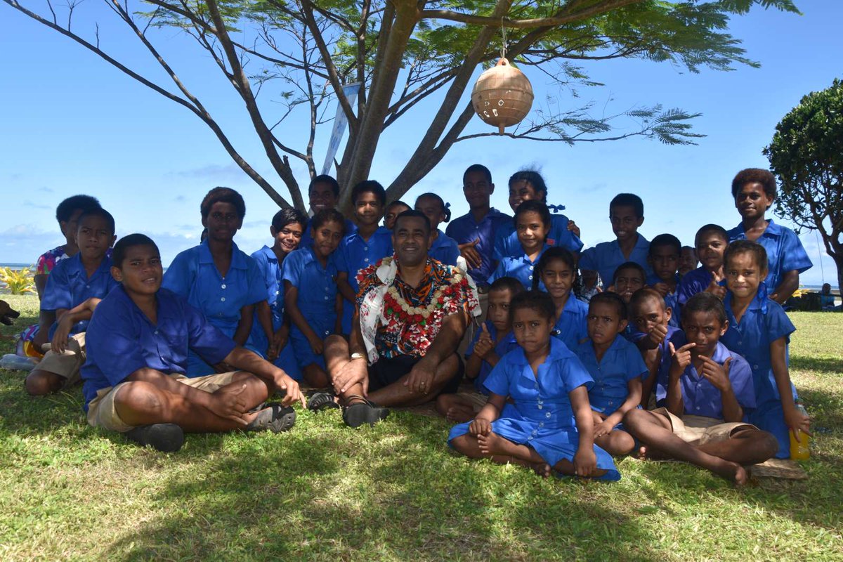 Minister for Lands and Mineral Resources Hon. Filimoni Vosarogo commissions the new Groundwater system at Yasawa village, Tawake ,Udu Point, Cakaudrove, Vanua Levu on Wednesday 10th of April 2024. #FijiGovernment #peoplescoalition #FijiNews Watch more: youtu.be/15KeHpGAcbc?si…