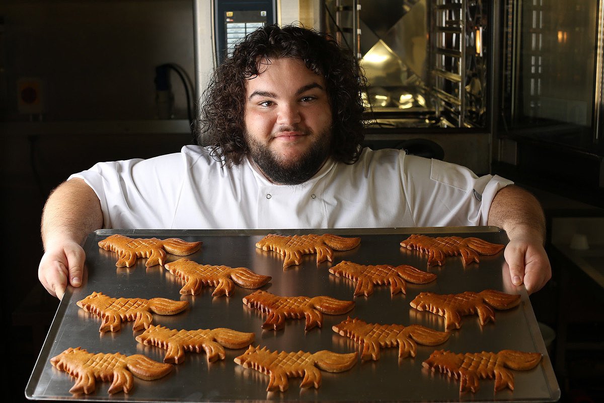 Fun Fact: Ben Hawkey, the actor who played Hot Pie on #GameOfThrones, opened a bakery called “You Know Nothing John Dough” in 2017. His specialty was Direwolf loaves, the very same baked treat that Hot Pie gave to Arya Stark before the two parted ways in Season 3.