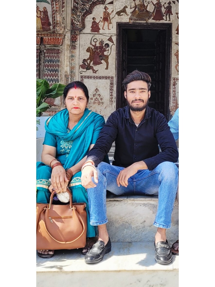 luckyTushar5's tweet image. मेरी मां मेरे लिए सब है ... 😊
क्युकी मेरी मां में ही मेरा रब है ... 🙏❤️🌍
#fyp #merimaa #rab #viral #newpost #dehradun #newclick #trend #view #uk07 #feelkroreelkro