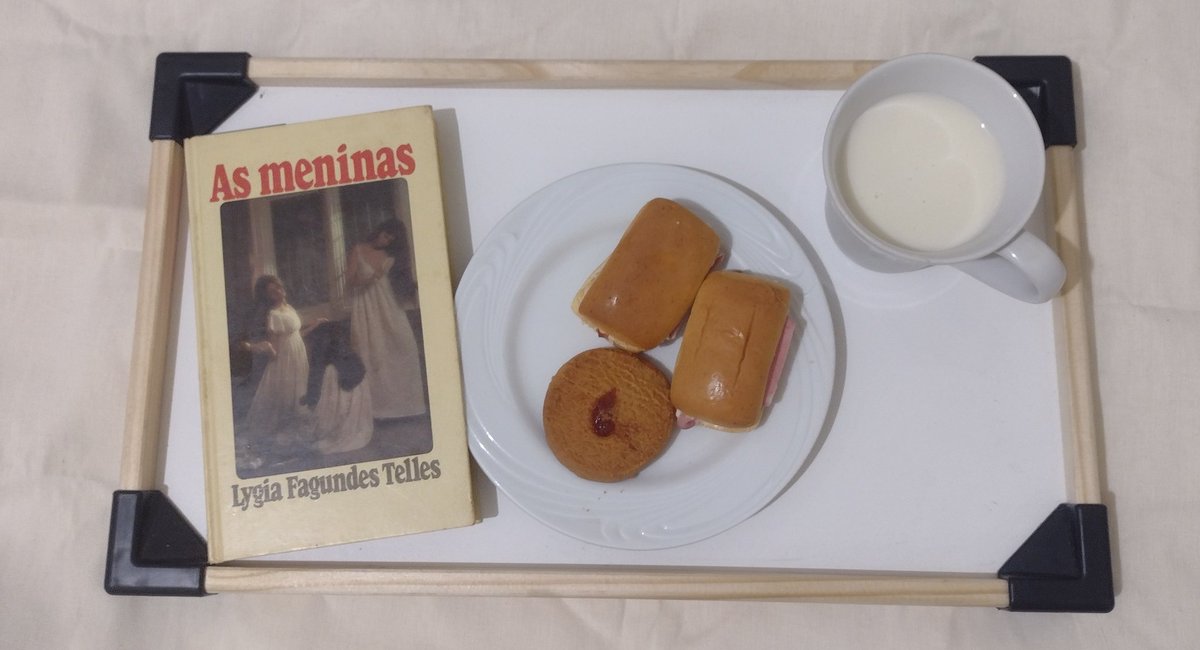 ponnyboyx's tweet image. Nós, ratos de geladeira da madrugada