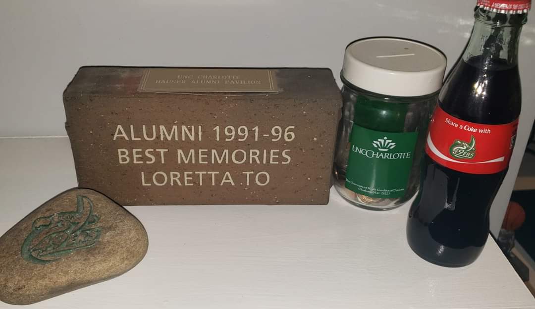 Please consider donating to #NinerNationGives to support current and future @Charlotte49ers! Being a student at @unccharlotte was the best time of my life! ⛏️🤙💚 Donation 🔗 ninernationgives.charlotte.edu/amb/LorettaTo