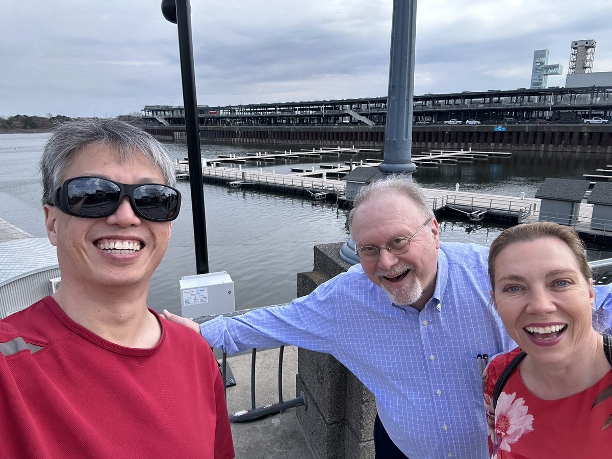 Emil_LeeMD's tweet image. Exploring Old/Vieux @Montreal w 2 of my fav people

@Jim_Rawson_MD (frmr @CARadiologists Board member &amp;amp; @RadiologyACR Board of Chancellors VP &amp;amp; my #pinksocks bestower)

@kielar_ania (CAR Prez) 

just before the  #CAR2024 Annual Scientific Meeting!