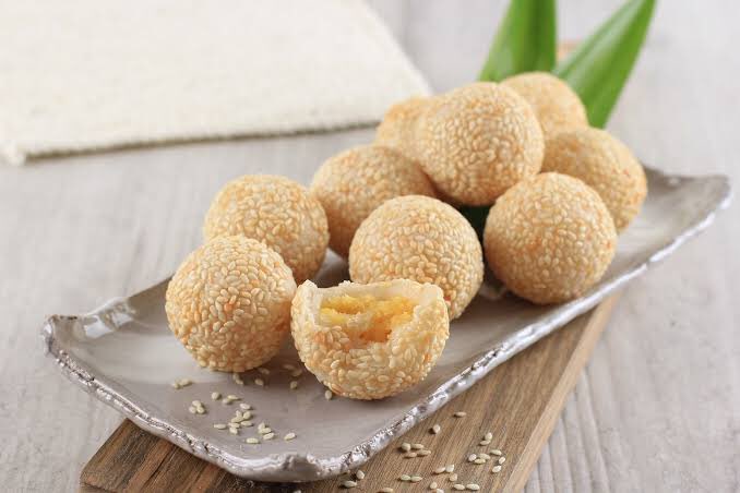 Crispy sesame ball with lotus paste (english version)
onde-onde (versi indonesia)
👀