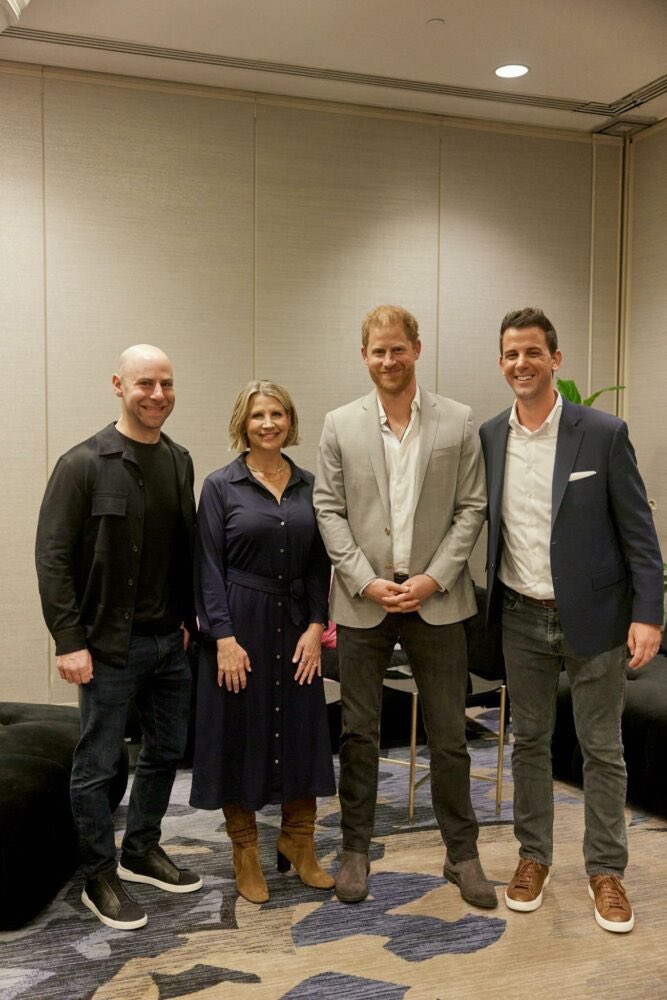 Prince Harry (BetterUp Chief Impact Officer) with Mindy Kaling (screenwriter, producer & actress), Dr. Adam Grant, Cisco’s Chief People Officer, Kelly Jones and BetterUp CEO and co-founder Alexi Robichaux.