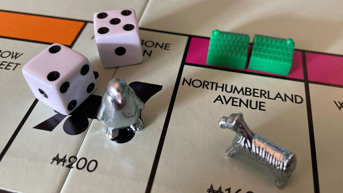 Monopoly will head to theatres as a live-action film courtesy of Barbie, Harley Quinn actor Margot Robbie dicebreaker.com/games/monopoly…