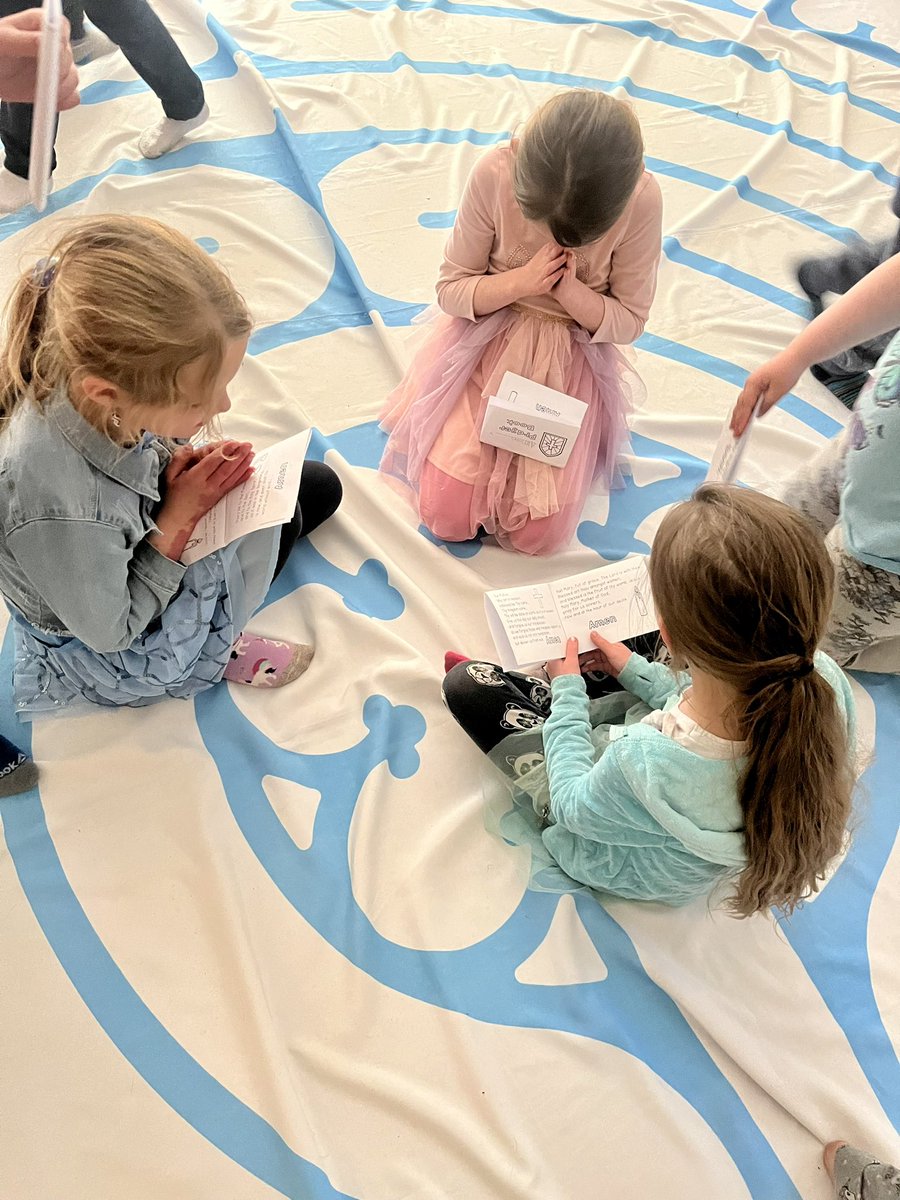 captured the sweetest moment today 🥹 <a href="/Stlcs_EICS/">St. Luke Catholic</a> <a href="/EICSCatholic/">Elk Island Catholic Schools</a>