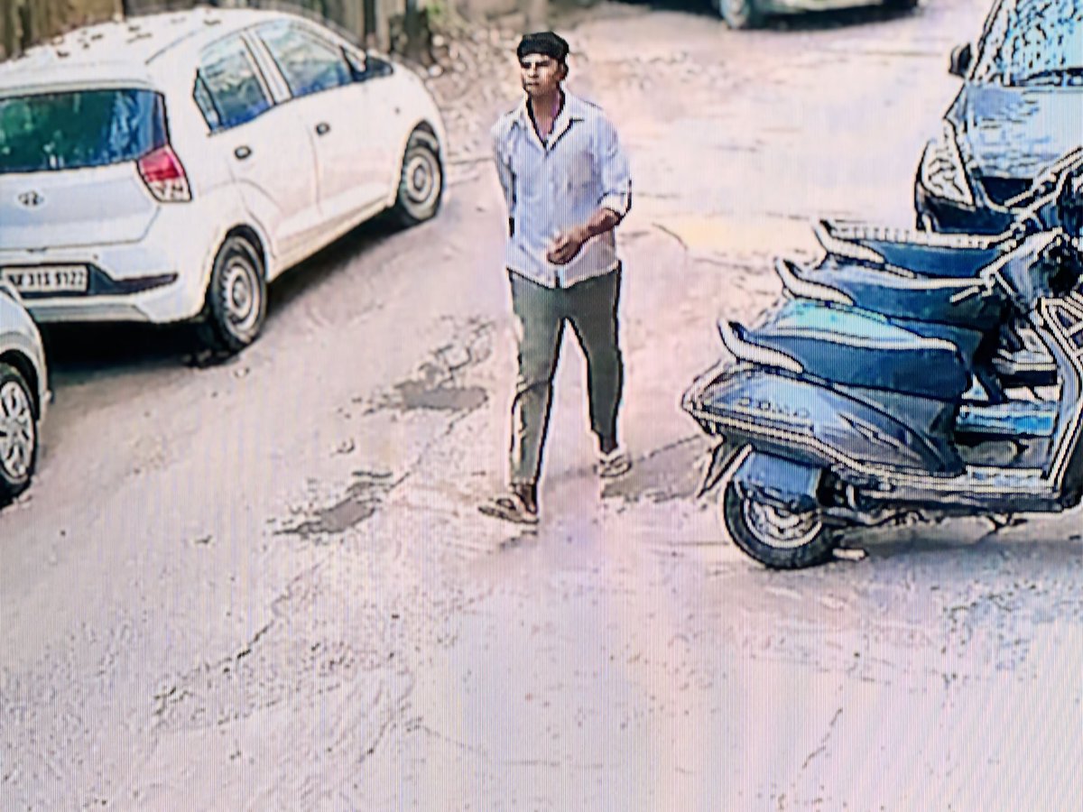 Nitin_0710's tweet photo. @DelhiPolice @DCPNewDelhi @DCPWestDelhi @DCPSouthDelhi @DCPSEastDelhi 
Please Help me To find my phone https://t.co/C4ZI1dIGrq