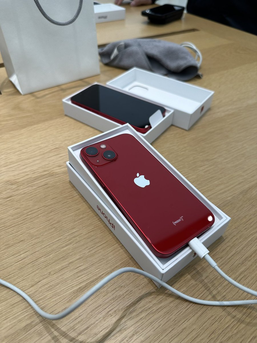 cychan627's tweet photo. @WorkaholicDavid iPhone 13 mini https://t.co/LjFak1JfgX