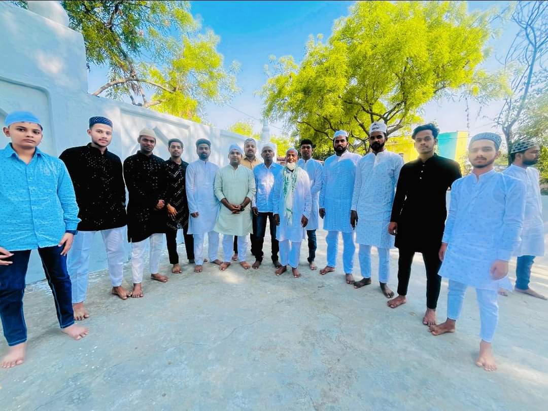 jsiddquee's tweet image. ईद मुबारक़....❤️