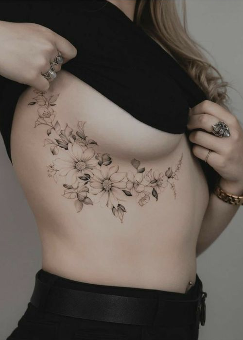 Flower Tattoo Inspirations
.
.
#FlowerTattoo #TattooIdeas #InkInspiration #FloralArt #BodyArt #TattooDesign #FlowerLove #TattooArt #InkedBeauty