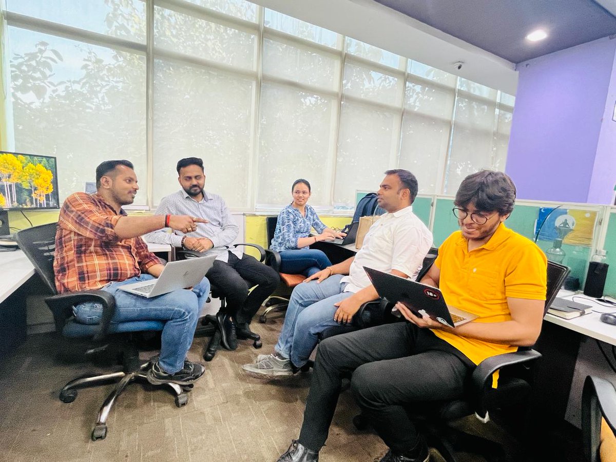 Cyfuturecloud's tweet image. As we strive for daily innovation in our cloud solutions, our skilled developers tirelessly work behind the scenes to deliver excellence for our clients.
#cloudhosting #cloudhostingsolution #cloud #cloudhosting #datacenter
#marketing #dedicatedserver #cyfuturecloud