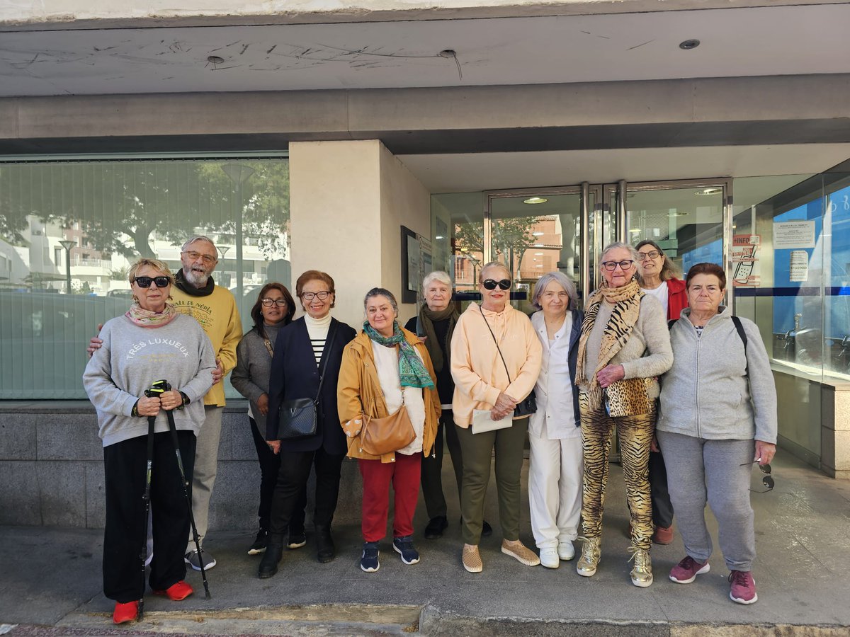 CSCASADELMAR's tweet photo. Seguimos en la semana de Atención Primaria.  Os presentamos al grupo de ruta saludable de nuestea Unidad Básica Terreno. Gracias Carmen por tu implicación  #apmallorca #apalteucostat https://t.co/2Vgs7Nk94S