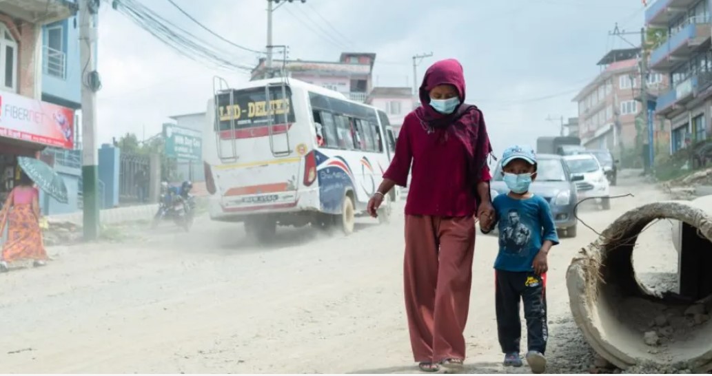 Air pollution is costing #Nepal around 6% of its annual GDP. Read how the country can effectively tackle the different origins of #pollution. wrld.bg/ciyK50QrLwv #Transport #ClimateAction