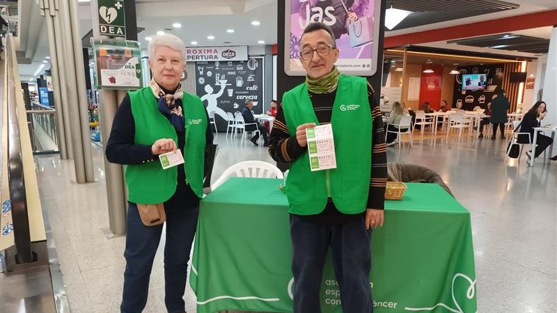 Nuestro agradecimiento a l@s voluntari@s que han participado en las mesas de venta de Lotería Nacional del 6 de abril de la Asociación Española Contra el Cáncer en #Córdoba.
Mil gracias a todos los que nos habéis ayudado a conseguir nuestra ilusión.
#TodosContraelCáncer