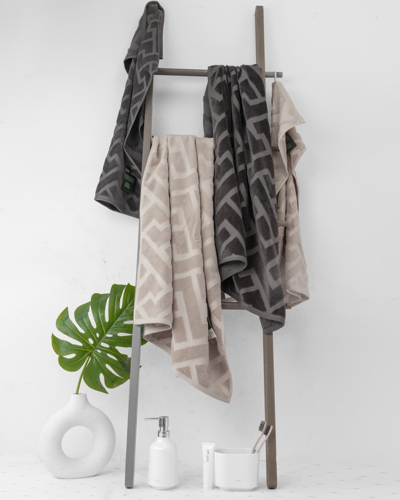 LsaHomeco's tweet image. Enhance the sense of togetherness with your partner by shopping complimenting sets of sheets from our stores.

We&apos;re only a DM away!

#lsa #lsahome #towel #towels #sheets #facetowel