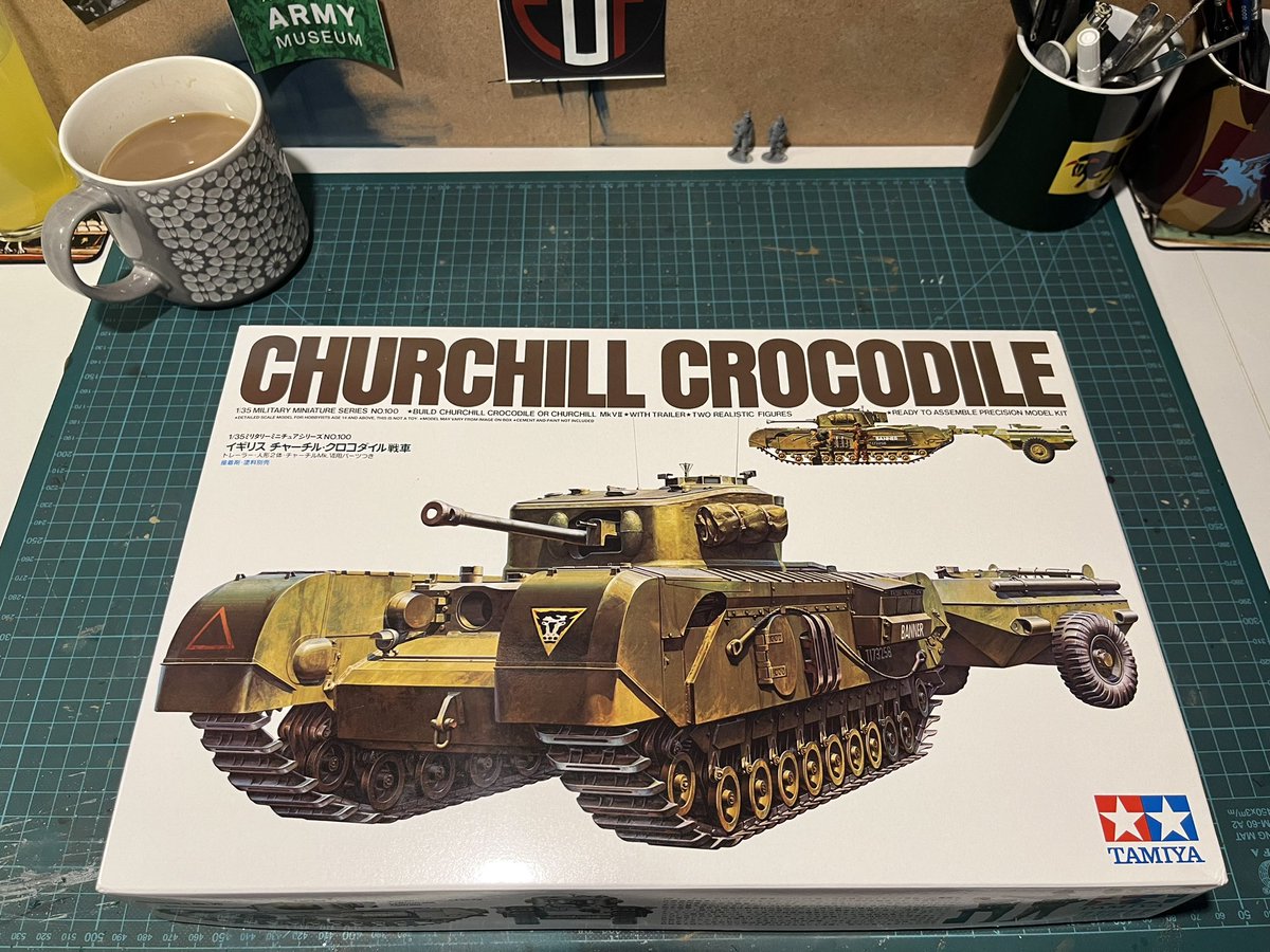 I’ve been somewhat busy with other projects recently, so it’s nice to settle down, chuck on a @WeHaveWaysPod (finishing Cassino 44) and get going on this Christmas present, ready for WHWFest Vrei #kitoff @FinleysTouch @RedFiveModels @almurray @James1940