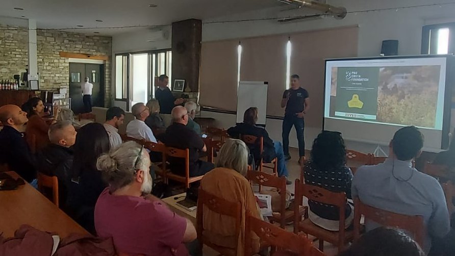 📢 Today, within the framework of the #ResAlliance project, #PCF’s Director 𝗝𝗼𝗿𝗱𝗶 𝗩𝗲𝗻𝗱𝗿𝗲𝗹𝗹 has talked about the prescribed grazing carried out by #FireFlocks @ramatsdefoc Thanks to all participants for the experiences shared these days in Nicosia, and special…