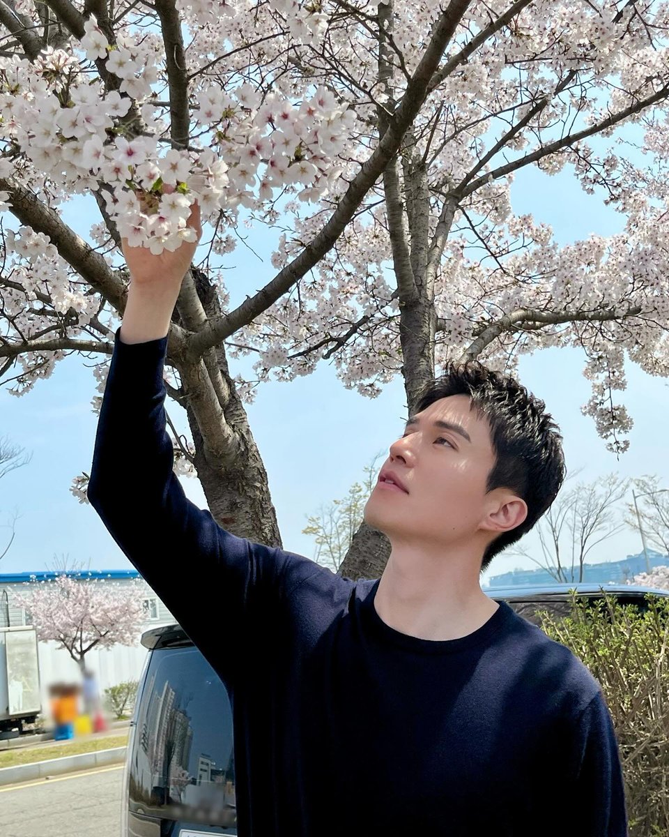 Lee Dongwook tweet media