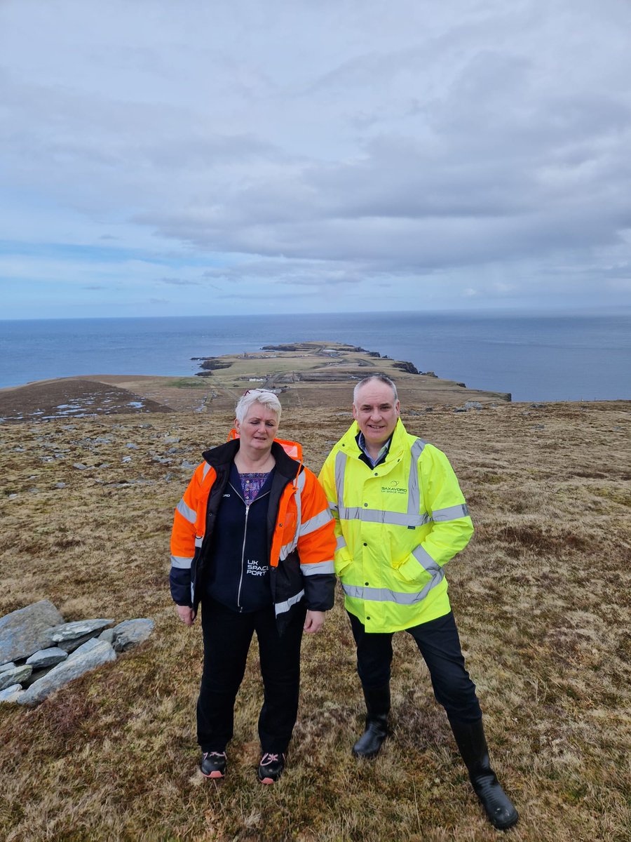 Very pleased to be able to welcome @RichardLochhead, Scotland's space minister, to our site at Lamba Ness in Unst as we prepare for our first vertical launch later this year.