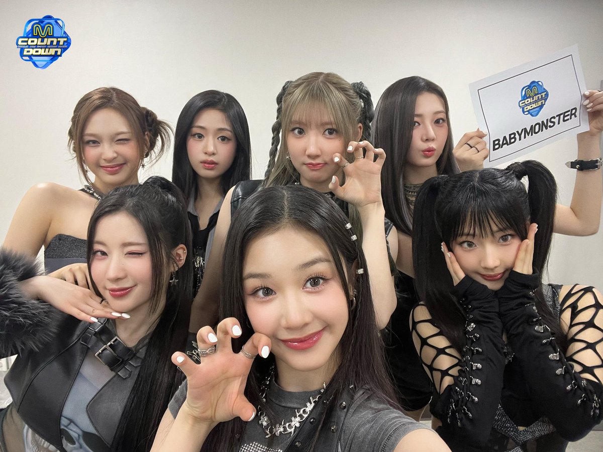 MnetMcountdown's tweet photo. 이렇게 엄청난 무대는 처음이라
어떻게 보여줘야할지 모르겠어요

엠카 인터뷰에도 무대 위에서도
베몬이 있는 게 신기하기도 하고 너무 기뻐요
그리고 오늘 베이비몬스터는 엠카 무대를 뒤집어야 하는 큰 미션을 받았기 때문에 최선을 다해 뒤집어 볼 예정입니다
#BABYMONSTER #SHEESH https://t.co/LaFvqjjUj4