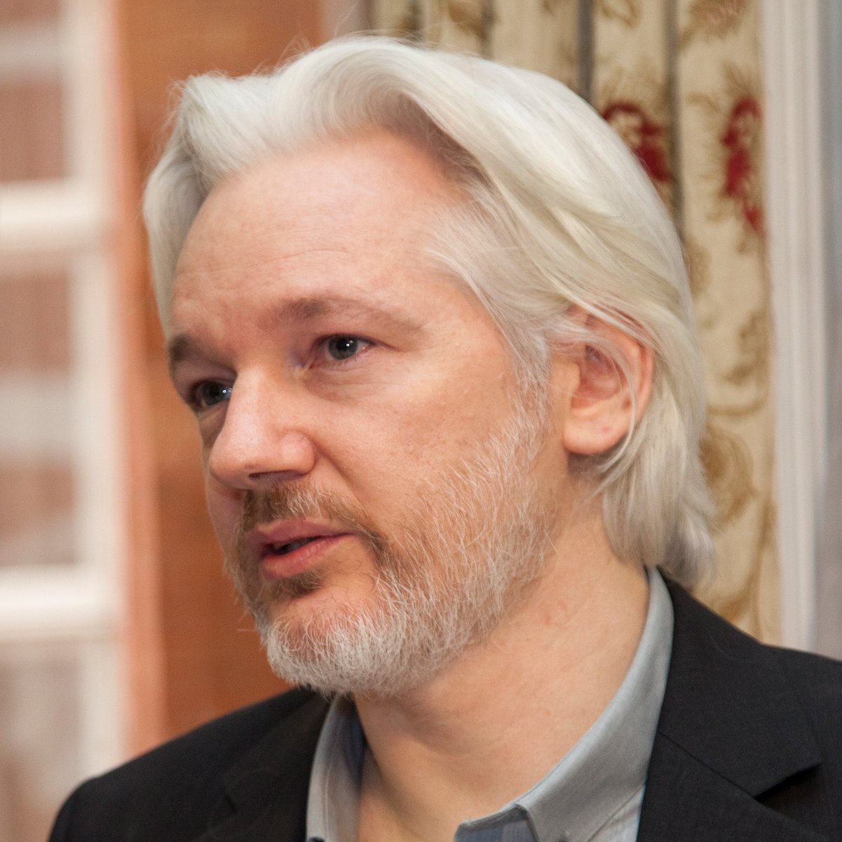 Today marks 5 years since #JulianAssange was arrested. He remains behind bars at Belmarsh prison in the #UK awaiting the decision on whether he can appeal his extradition to the #US. PEN International renews our call for his immediate release. Stop the extradition and…