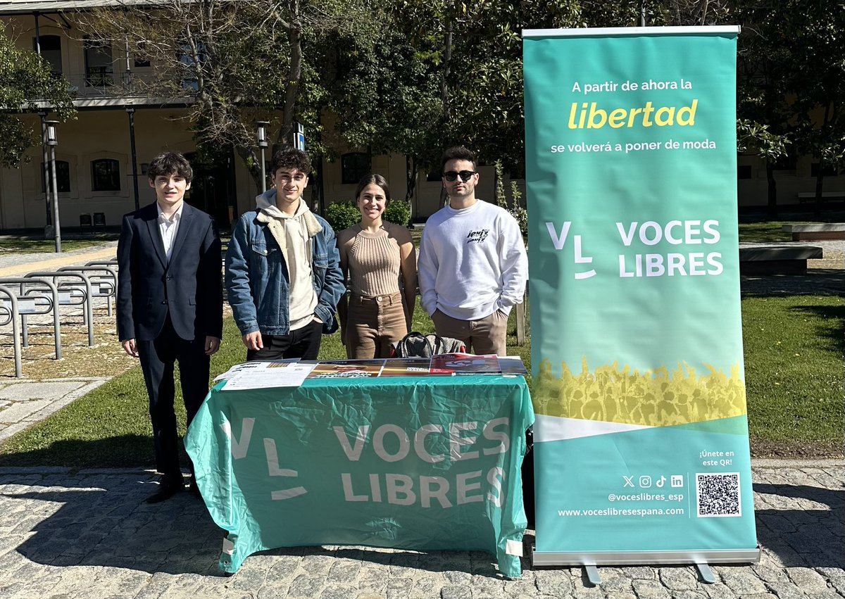 Hoy Voces Libres asiste a la Feria de Asociaciones de la @uc3m para informar a la comunidad universitaria de nuestro proyecto y de nuestro próximo acto con @EsperanzAguirre 

📍Patio de Armas de la UC3M, Getafe
🕔 11:00 - 16:00

Os esperamos!! 💛