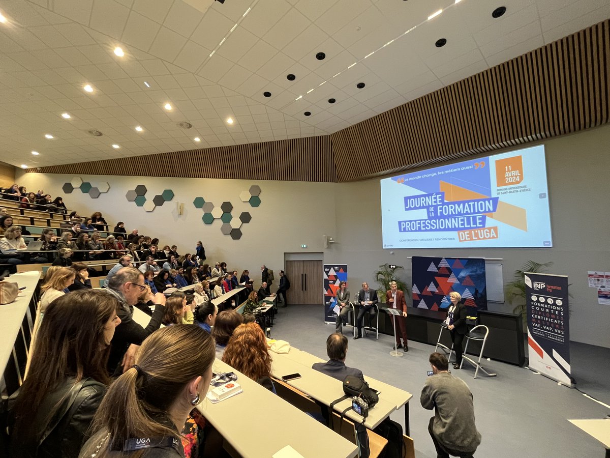 Mot d'ouverture de @vivienquema, administrateur général @GrenobleINP lors de l'ouverture du salon de la #FormationProfessionnelle organisé ce jour par @UGrenobleAlpes et Grenoble INP - UGA 🤝Venez échanger avec les équipes jusqu'à 18h Infos pratiques 👉bit.ly/4at6FLj