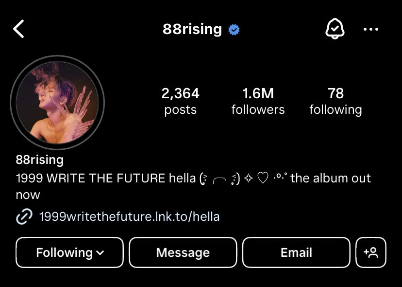 88rising IG has changed profile pic 

What surprise is coming soon?!👀
Let’s Stay tuned for more 🤭🔥

#JacksonWang #王嘉尔 #잭슨  #TEAMWANG  #teamwangrecords @JacksonWang852