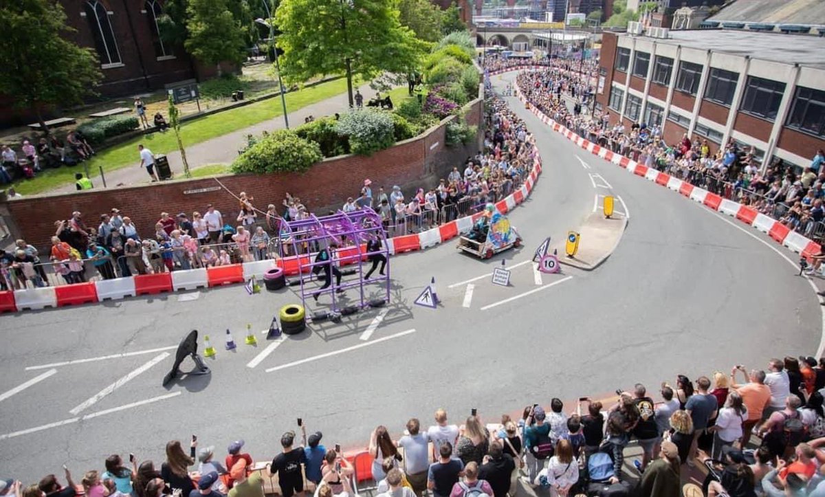 Still spaces to enter a team to Krazy Races this year! - Affordable entry prices - For businesses, community groups, friends & charities - Great team building exercise - Race in front of 10,000 spectators ! Find out more krazyraces.co.uk/stockport-kraz… #stockport