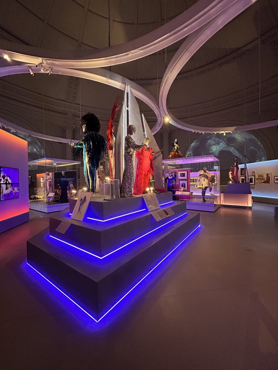 KBaileyCurator's tweet image. We said goodbye to DIVA ⁦@V_and_A⁩ yesterday before its world tour. Thank you to all the divas who made it possible. And everyone who has been on the journey, front of house teams ⁦@NETAPORTER⁩ Tonwelt. Last curator tour here with ⁦⁦⁦@DJTrevorNelson⁩ 🙏🤩